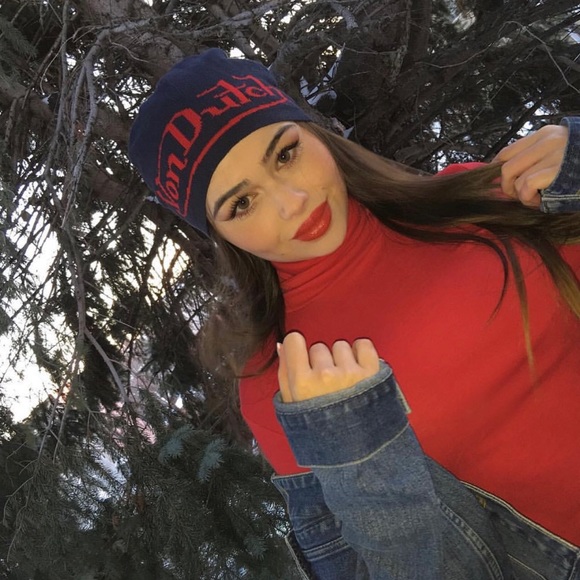 Meet your Posher, Mina - Picture 1 of 1